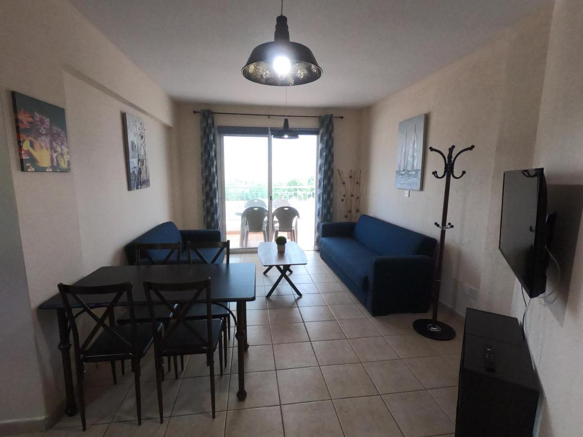 Amelia Two Bedroom Apartment - 201 Paphos Exterior photo